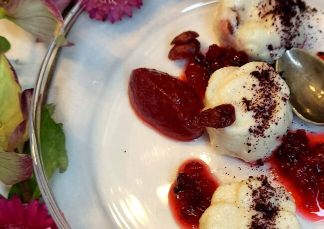 Grießbrei mit allerlei Wildfrüchte